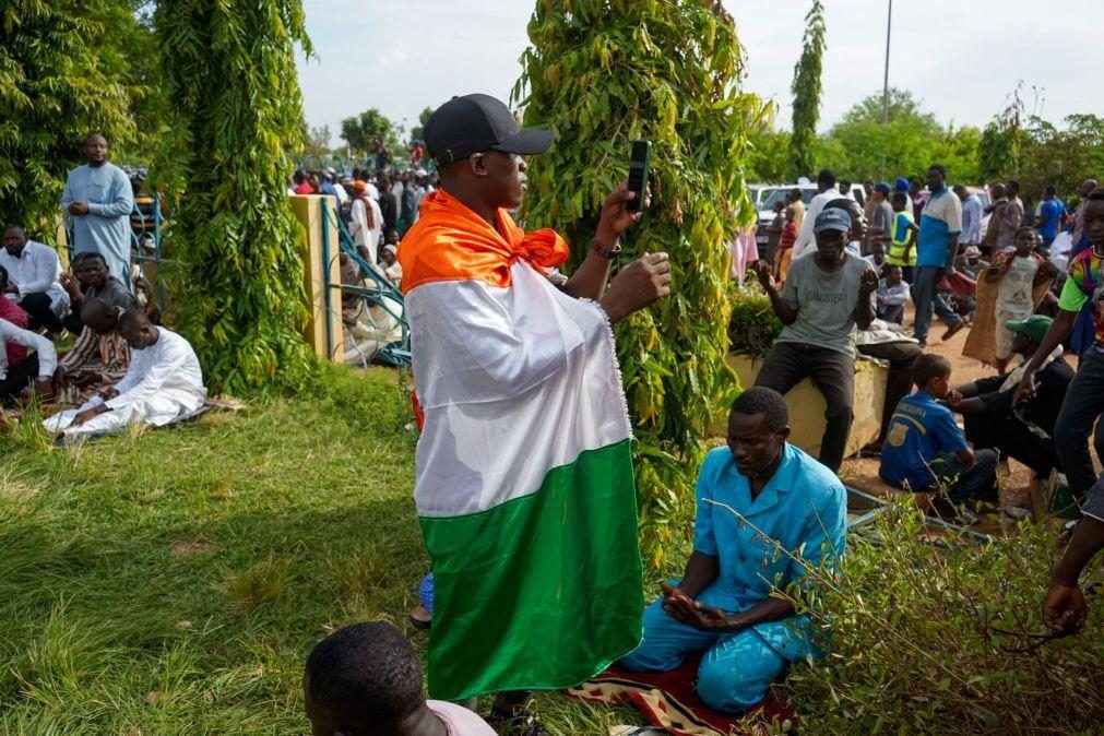 População do Níger mobiliza-se para recrutamento em grande escala contra eventual intervenção