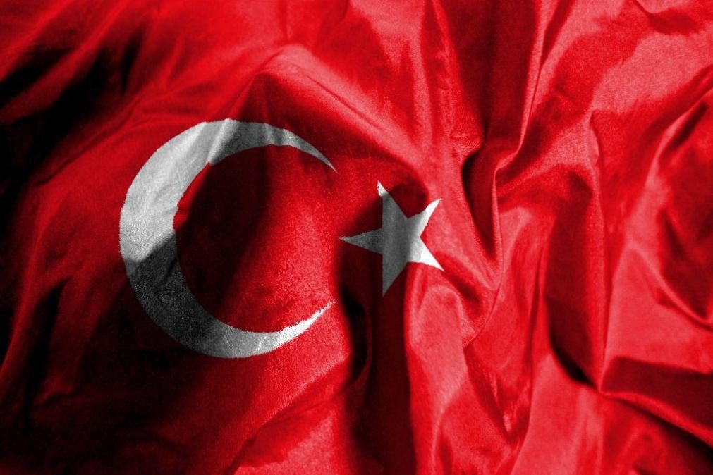 Turquia adverte Rússia após tiros de aviso contra navio cargueiro que seguia para Ucrânia