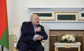 Lukashenko admite que tropas russas entraram na Ucrânia pela Bielorrússia