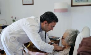 Portugal segundo país da UE com mais médicos a exercer por 100 mil habitantes