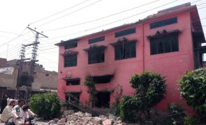 Mais de 80 habitações cristãs e 19 igrejas saqueadas em motins no Paquistão