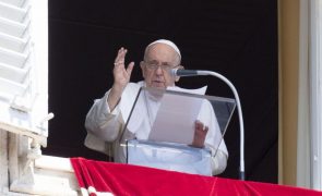 Papa apela ao corte nos gastos militares a favor da ajuda humanitária