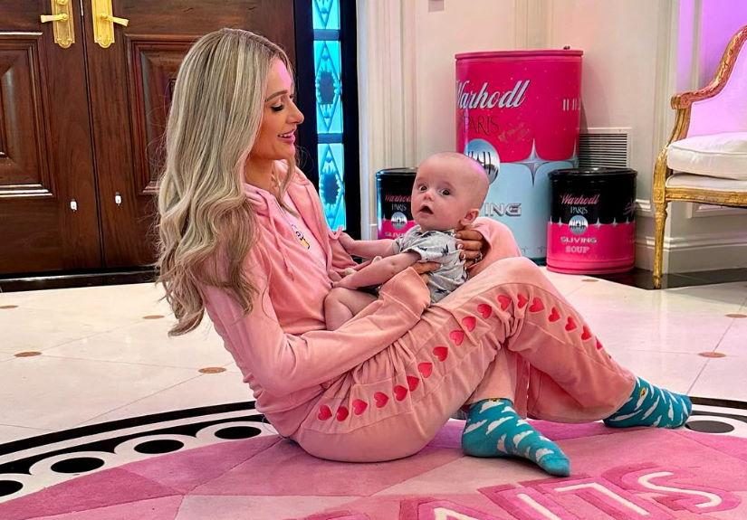 Maternidade - Paris Hilton e as adversidades de ser mãe: “É muita coisa para equilibrar”