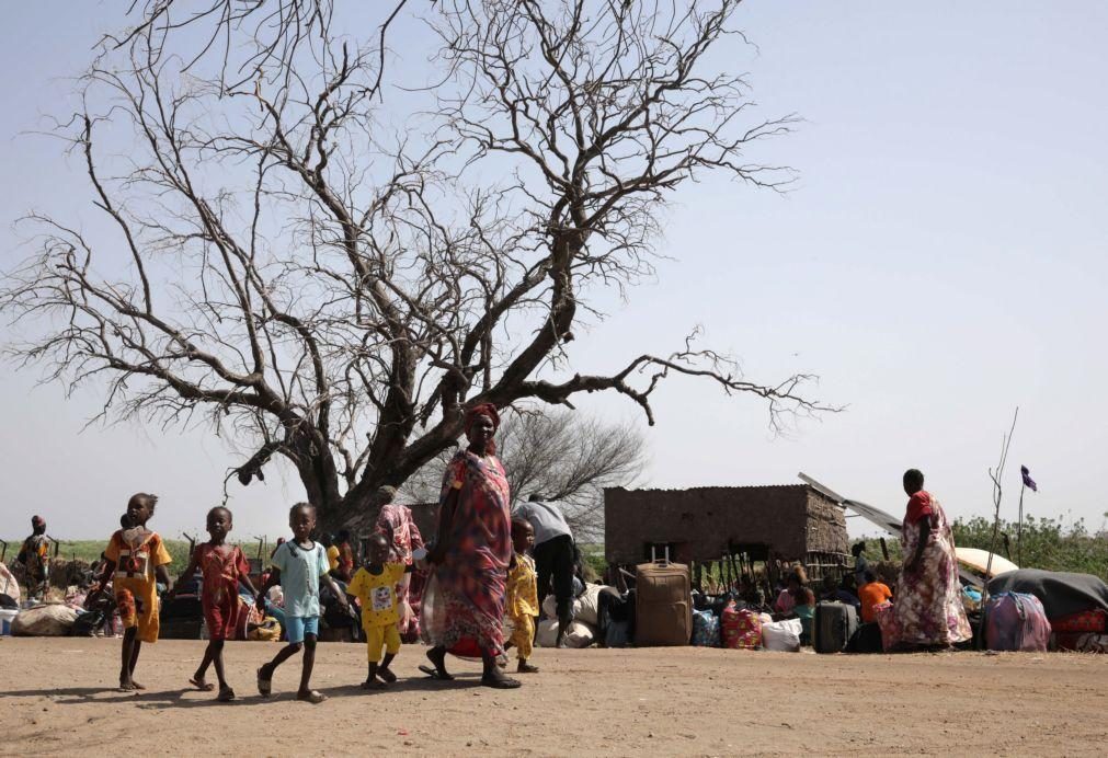 Pelo menos 498 crianças morreram de fome no Sudão