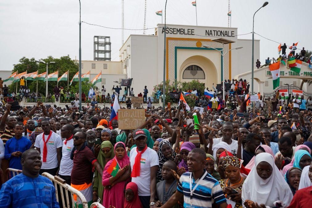 União Africana suspende Níger e manifesta reservas sobre intervenção militar da CEDEAO