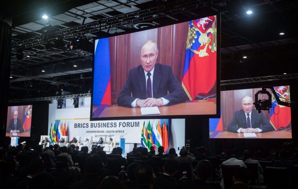 Putin defende mais cooperação entre BRICS para garantir ao mundo alimentos e energia