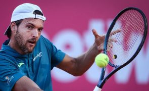 Tenista João Sousa nos 'quartos' de final do Challenger checo Praga3