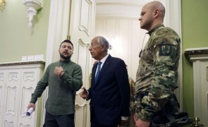 Zelensky confirma operação na Crimeia mas pede prudência sobre reconquista do território