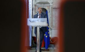 Centeno defende que BCE deve ser cauteloso