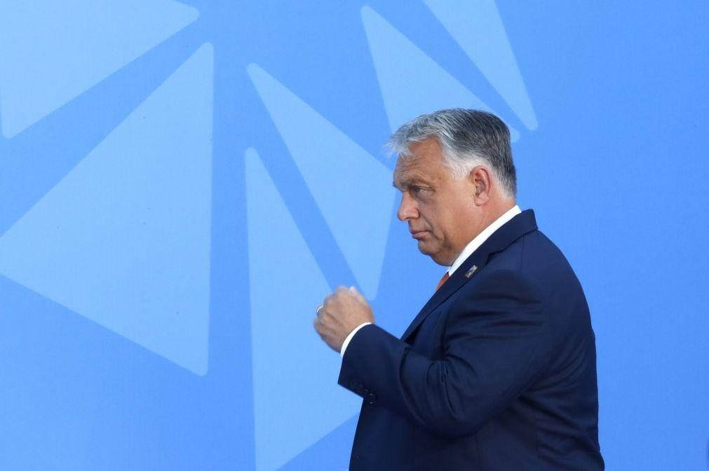Orbán critica Bruxelas e pede aliança de direita para vencer eleições europeias