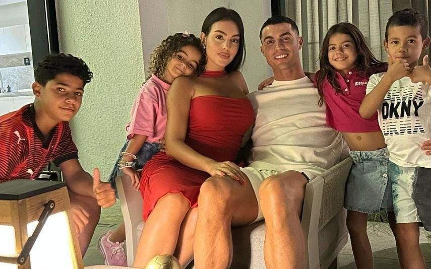 Georgina Rodriguez Filhos regressam à escola e bem cedo