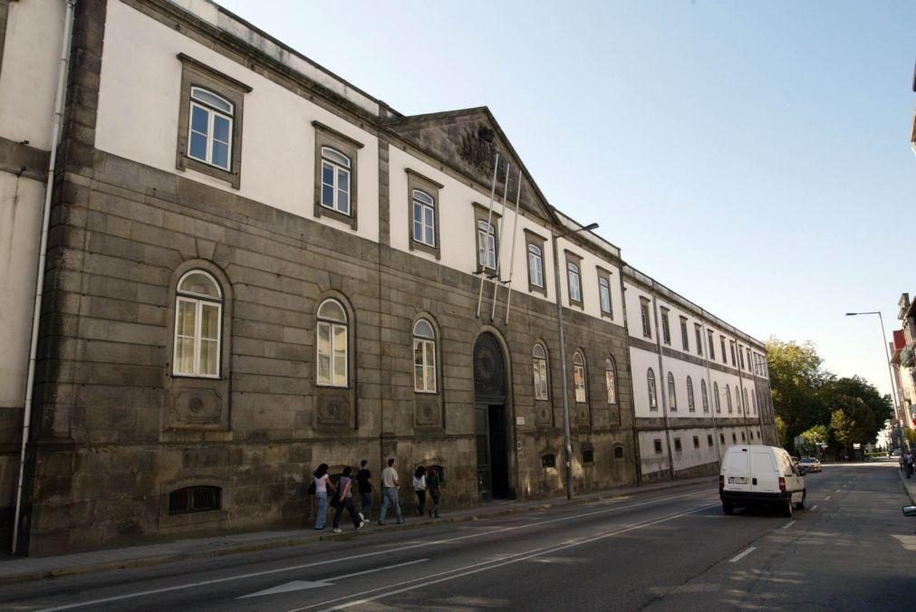 Universidade do Porto destaca que tem seis cursos nos 10 com nota mais elevada
