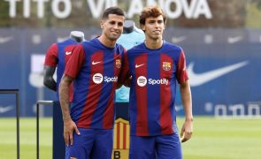 João Félix e João Cancelo convocados para visita do FC Barcelona ao Osasuna