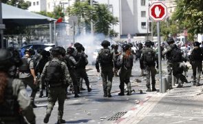 Mais de 100 mil israelitas protestaram nas ruas contra governo de Netanyahu