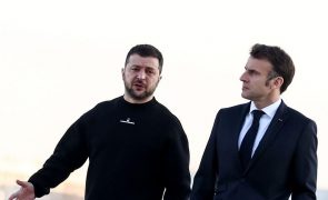 Zelensky discute com Macron corredor alternativo para cereais no Mar Negro
