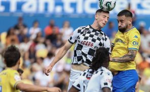 Boavista vence Estoril Praia e assume liderança da I Liga à condição