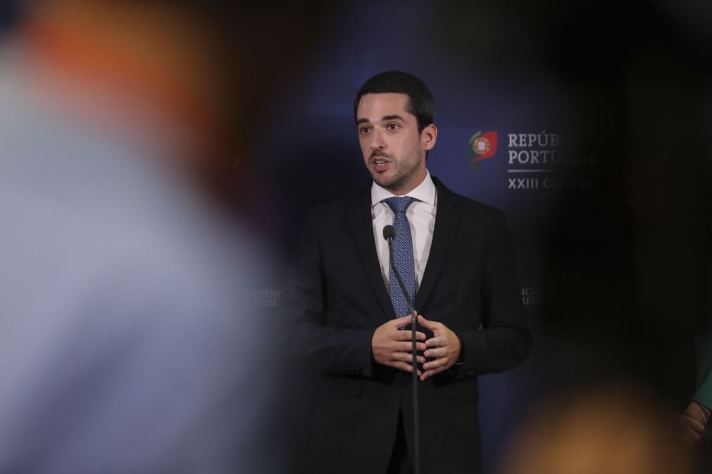 PS diz que PSD é incapaz de admitir progressos no país e não tem propostas