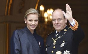 Realeza - Príncipe Alberto e Charlene: o casal de fachada quem tem hora marcada