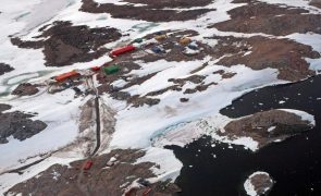 Resgatado australiano que adoeceu em base remota na Antártica