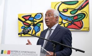 Costa não comenta se PR ultrapassa competências mas não quer confusão de papéis