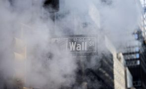 Bolsa em Wall Street segue em baixa