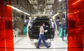 Autoeuropa vai pagar 95% dos salários durante paragem de produção e aplicação do `lay-off´