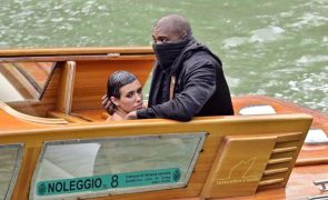 Kanye West e mulher vetados em Veneza devido a “obscenidades”