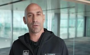 Luis Rubiales Jenni Harmoso apresenta queixa após beijo polémico