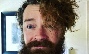 Crime - Danny Masterson condenado a 30 anos de prisão por violar duas mulheres