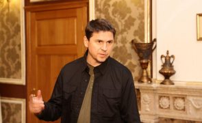 Conselheiro principal de Zelensky exclui mediação do Papa após afirmações 
