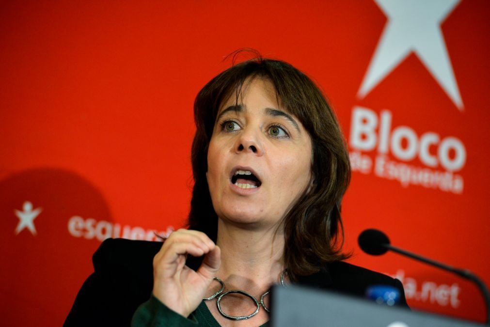Catarina Martins reage à decisão do PS de governar sozinho