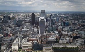 Polícia do Reino Unido captura suspeito de terrorismo fugido de prisão em Londres