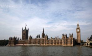 PM britânico defende 