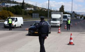 Seis pessoas mortas a tiro em cidade costeira perto de Atenas