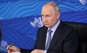 Putin não anuncia recandidatura até ser conhecida data das presidenciais de 2024