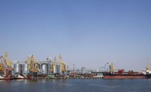 Moscovo tentou destruir cargueiro civil no mar Negro em agosto - Londres