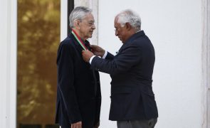 Primeiro-ministro realça afeto e defesa da língua portuguesa por Caetano Veloso