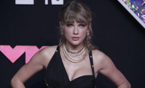 Taylor Swift triunfa nos prémios MTV em gala dominada pelas mulheres