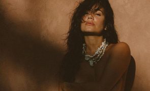 Fotografias de Mia Rose completamente nua publicadas na Internet