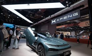Carros elétricos chineses já representam 8% do mercado na UE e são 20% mais baratos