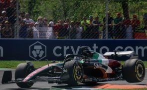 Alfa Romeo (Sauber) mantém dupla de pilotos Bottas-Zhou em 2024 na F1