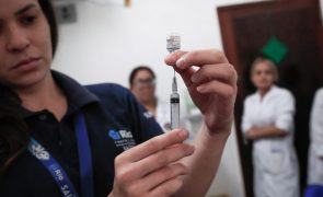 OMS insiste no reforço da vacinação face a novas variantes da covid-19