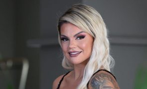 Fanny Rodrigues Após morte de pai de ex namorado, apresentadora deixa mensagem enigmática