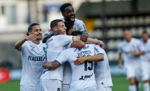 Farense vence Sporting de Braga e acerca-se dos lugares cimeiros