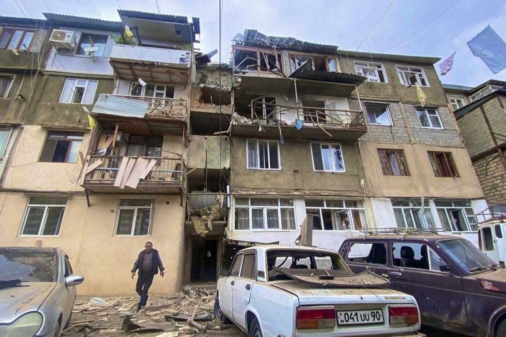 Separatistas de Nagorno-Karabakh relatam cinco mortos e 80 feridos após ofensiva azeri