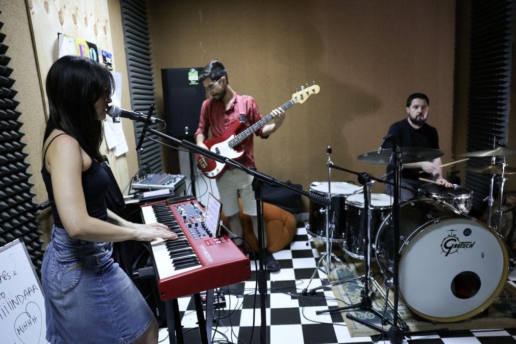 Petição lançada por músicos e artistas do Stop vai ser submetida a análise da AR