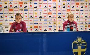 Campeãs espanholas de futebol denunciam 