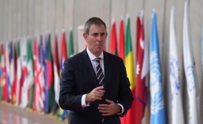 Austrália regista primeiro excedente orçamental em 15 anos