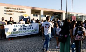 Professores e não docentes terminam hoje semana de greve com manifestação em Lisboa