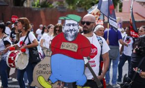 Centenas de professores já marcham em Lisboa em protesto pela escola pública